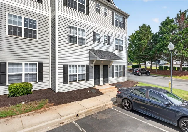 Photo 2 of Townhouse for sale at 116 E University Village Dr, Central, SC 29630 | MLS# 20305934 | Listing updated on 2026-09-08