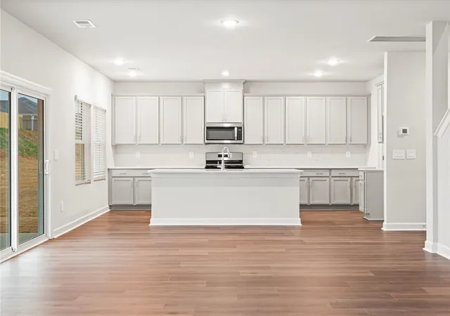 Photo 4 of Single family home for sale at 134 Blooming Meadow Rd, Piedmont, SC 29673 | MLS# 20305910 | Listing updated on 2026-09-08