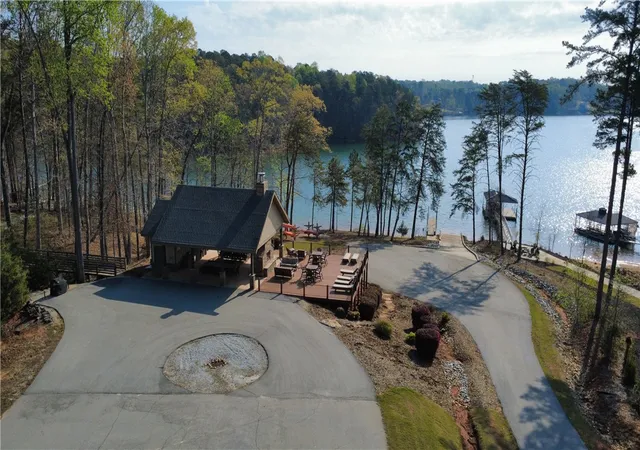 Photo 4 of Single family home for sale at 128 Mcalister Rd, West Union, SC 29696 | MLS# 20305984 | Listing updated on 2026-09-09