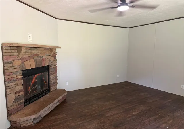 Photo 4 of Manufactured home for sale at 232 Ashley Dr, Walhalla, SC 29691 | MLS# 20305990 | Listing updated on 2026-09-09