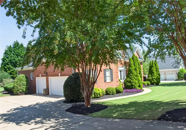 Photo 2 of Single family home for sale at 107 Rivendell Dr, Anderson, SC 29621 | MLS# 20305930 | Listing updated on 2026-09-18