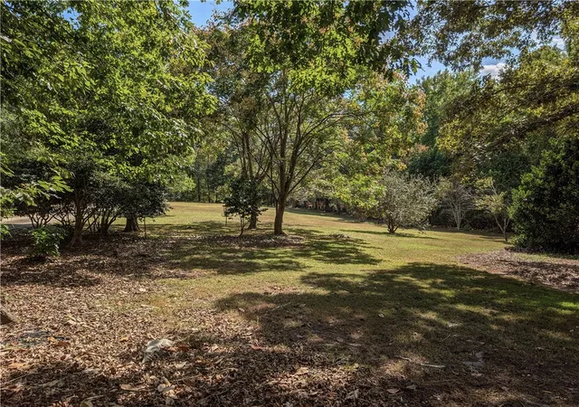 Photo 2 of Single family home for sale at 620 Seminole Point Rd, Fair Play, SC 29643 | MLS# 20305921 | Listing updated on 2026-09-15