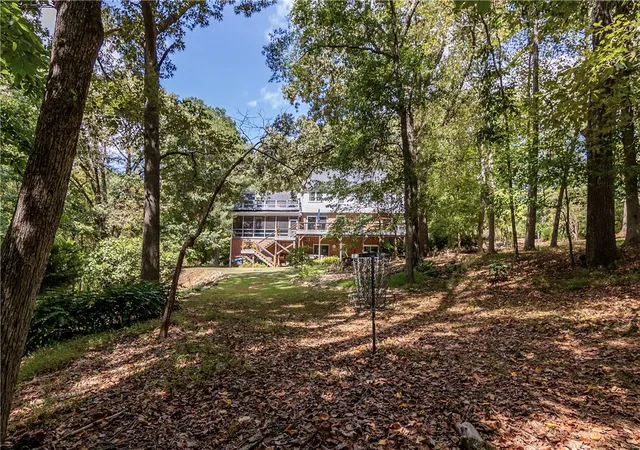 Photo 4 of Single family home for sale at 620 Seminole Point Rd, Fair Play, SC 29643 | MLS# 20305921 | Listing updated on 2026-09-15