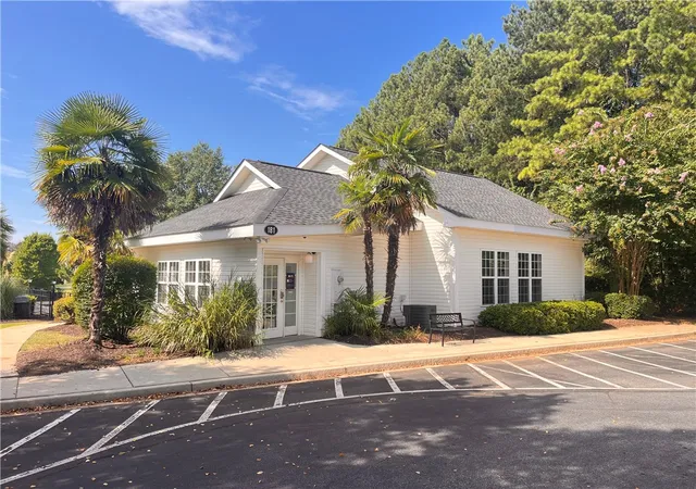 Listing Photo 4 - Condo for sale in building located at 121 University Dr, Central, SC 29630