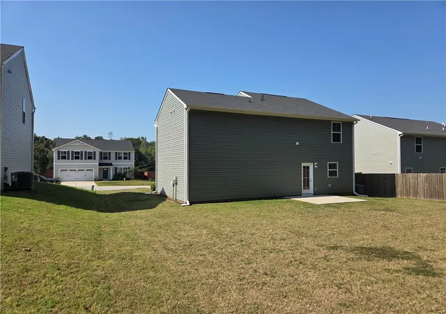 Photo 4 of Single family home for sale at 159 Barrington Crk Rd, Piedmont, SC 29673 | MLS# 20306031 | Listing updated on 2026-09-09