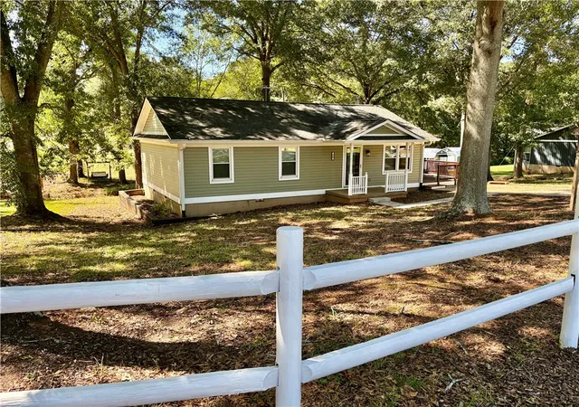 Photo 2 of Single family home for sale at 306 Hemlock Ave, Anderson, SC 29625 | MLS# 20305929 | Listing updated on 2026-10-09