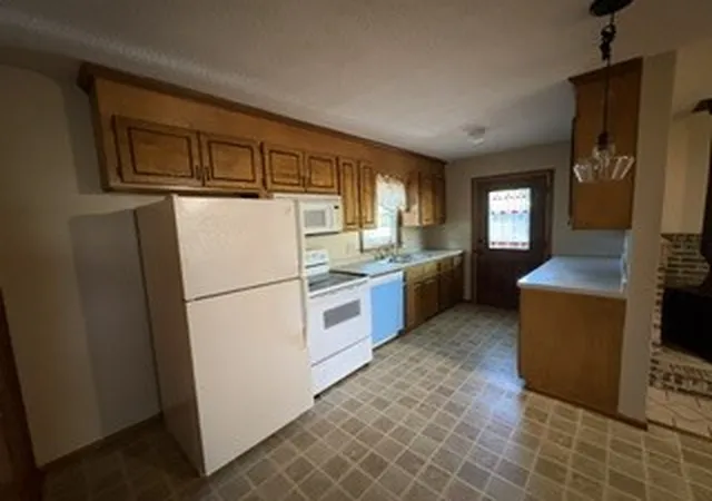 Photo 3 of Single family home for sale at 306 Hemlock Ave, Anderson, SC 29625 | MLS# 20305929 | Listing updated on 2026-10-09