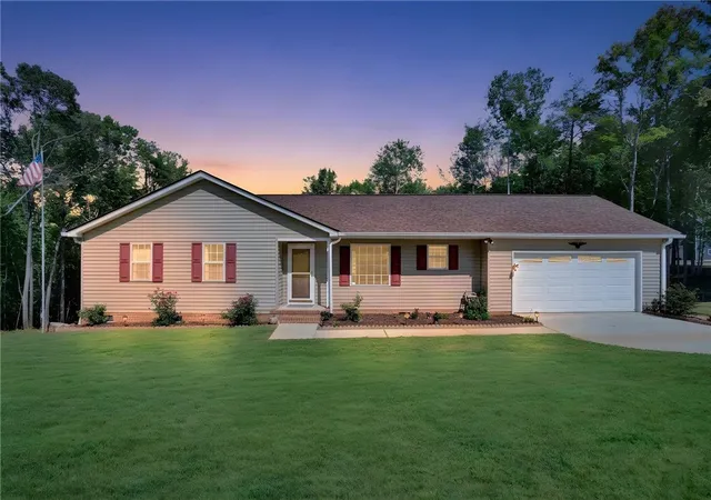 Photo 1 of Single family home for sale at 425 N Mount Tabor Church Rd, Easley, SC 29640 | MLS# 20306017 | Listing updated on 2026-09-10