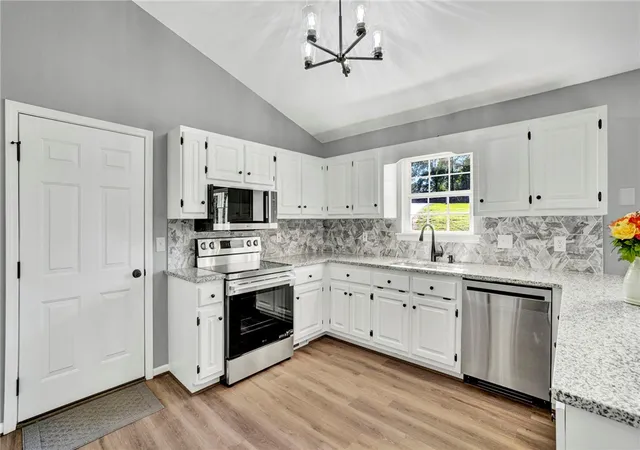 Photo 2 of Single family home for sale at 425 N Mount Tabor Church Rd, Easley, SC 29640 | MLS# 20306017 | Listing updated on 2026-09-10