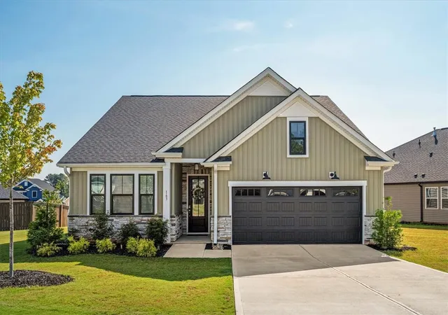 Photo 1 of Single family home for sale at 163 Laurel Oak Dr, Anderson, SC 29621 | MLS# 20305832 | Listing updated on 2026-09-19