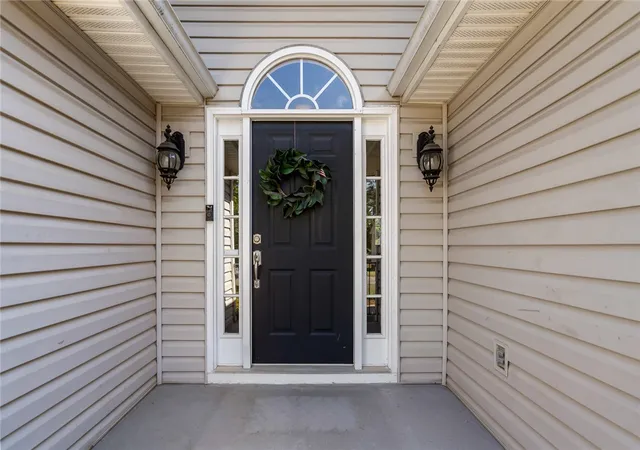 Photo 2 of Sale Pending at 108 Thorncliff Pl, Anderson, SC 29625 | MLS# 20305993 | Listing updated on 2026-10-28