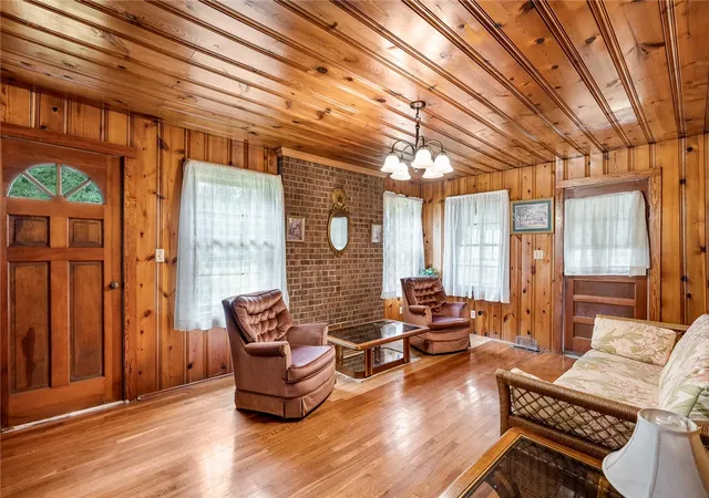 Photo 3 of Sale Pending at 23 Tolar Rd, Travelers Rest, SC 29690 | MLS# 20305940 | Listing updated on 2026-09-13