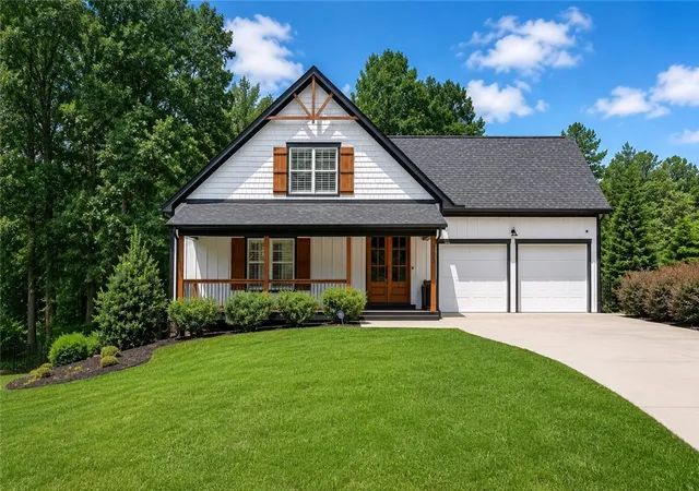 Photo 1 of Single family home for sale at 505 Waters Edge Ct, West Union, SC 29696 | MLS# 20306009 | Listing updated on 2026-09-10