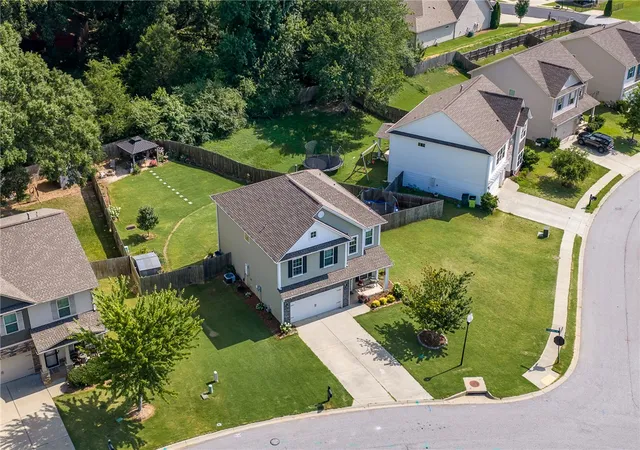 Photo 3 of Sale Pending at 719 Camberwell Rd, Simpsonville, SC 29680 | MLS# 20306006 | Listing updated on 2026-09-22