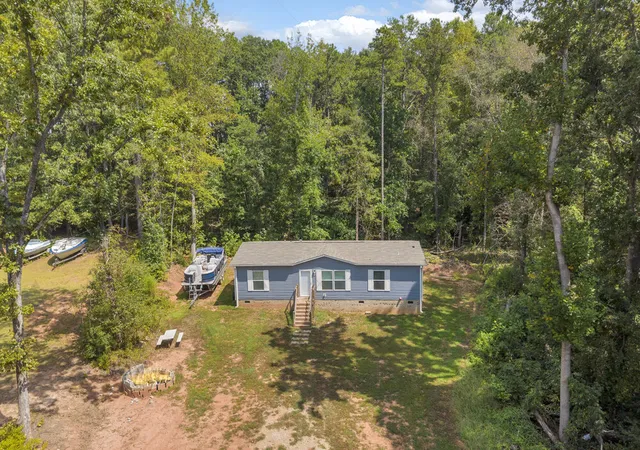 Photo 1 of Manufactured home for sale at 107 Clearwater Shrs Rd, Fair Play, SC 29643 | MLS# 20305768 | Listing updated on 2026-09-10