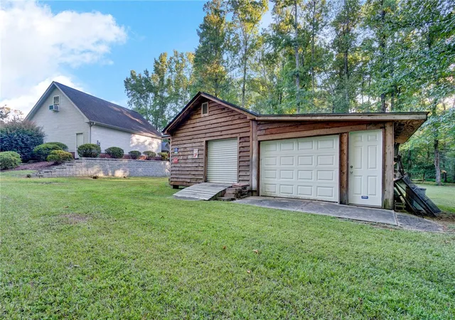 Photo 3 of Single family home for sale at 217 Wren Xing Ln, Easley, SC 29642 | MLS# 20306045 | Listing updated on 2026-10-13