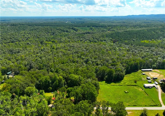 Photo 4 of House for sale at 241 Whitmire Church Rd, Tamassee, SC 29686 | MLS# 20306050 | Listing updated on 2026-09-16