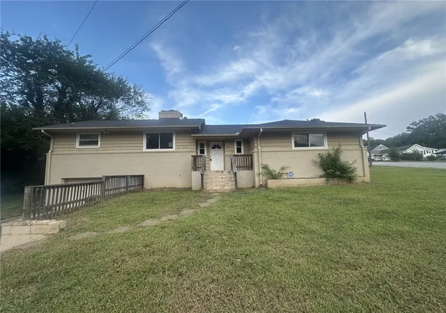 Photo 1 of Single family home for sale at 502 Seneca St, Seneca, SC 29678 | MLS# 20306076 | Listing updated on 2026-09-11