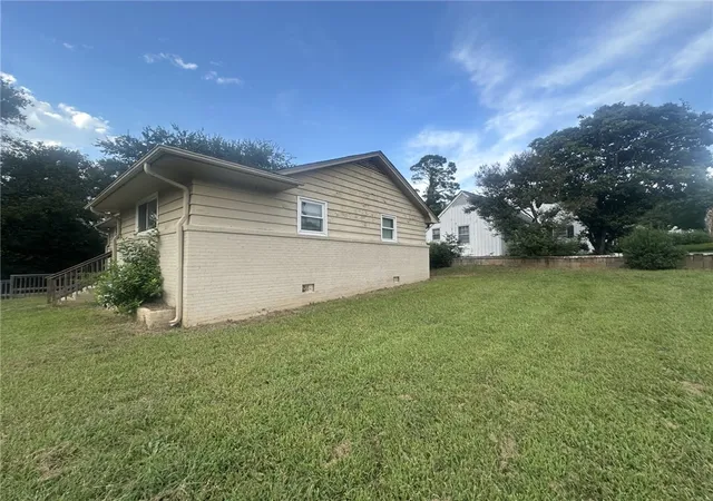 Photo 2 of Single family home for sale at 502 Seneca St, Seneca, SC 29678 | MLS# 20306076 | Listing updated on 2026-09-11