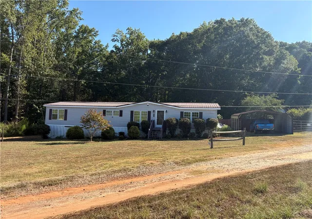 Photo 1 of Manufactured home for sale at 1108 Trotter Rd, Anderson, SC 29626 | MLS# 20306075 | Listing updated on 2026-09-11