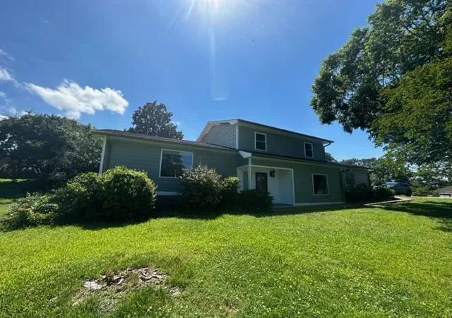 Single family home for sale at 101 Whippoorwill Dr, Seneca, SC 29672 | MLS# 20305992