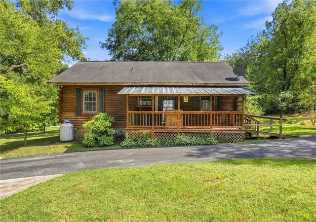 Photo 3 of Single family home for sale at 891 Dalton Rd, Marietta, SC 29661 | MLS# 20306077 | Listing updated on 2026-09-12