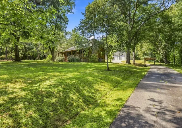 Photo 4 of Single family home for sale at 891 Dalton Rd, Marietta, SC 29661 | MLS# 20306077 | Listing updated on 2026-09-12