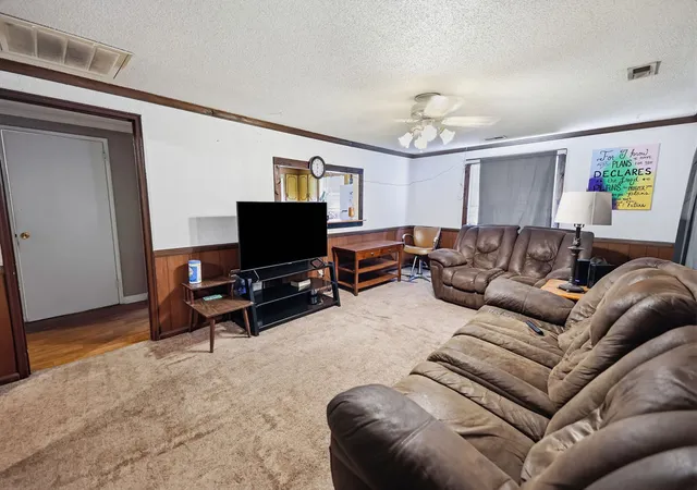 Photo 4 of Single family home for sale at 200 K St, Anderson, SC 29625 | MLS# 20306087 | Listing updated on 2026-09-17