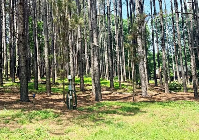 Photo 3 of Sale Pending at 322 Elclay Dr, Seneca, SC 29672 | MLS# 20306090 | Listing updated on 2026-09-11