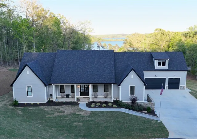 Photo 1 of Single family home for sale at 1359 Martin Crk Rd, Seneca, SC 29678 | MLS# 20306094 | Listing updated on 2026-09-11