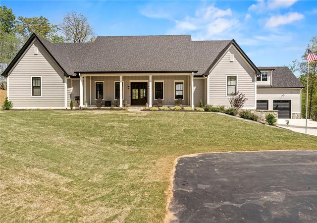 Photo 3 of Single family home for sale at 1359 Martin Crk Rd, Seneca, SC 29678 | MLS# 20306094 | Listing updated on 2026-09-11