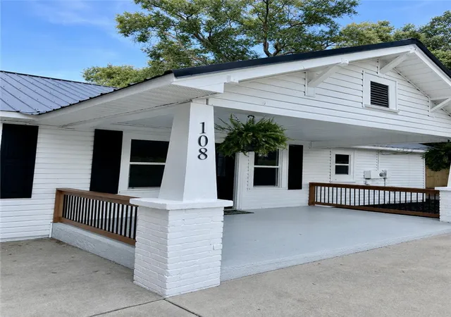 Photo 1 of Single family home for sale at 108 Boggs Dr, Townville, SC 29689 | MLS# 20306102 | Listing updated on 2026-09-11