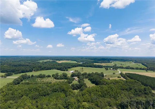 Photo 4 of House for sale at 205 Simpson Rd, Honea Path, SC 29654 | MLS# 20306107 | Listing updated on 2026-09-11