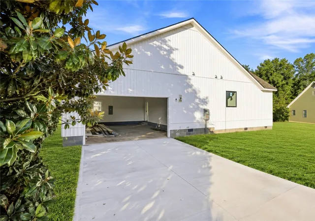 Photo 3 of Single family home for sale at 403 Anderson Ave, Westminster, SC 29693 | MLS# 20305145 | Listing updated on 2026-09-14