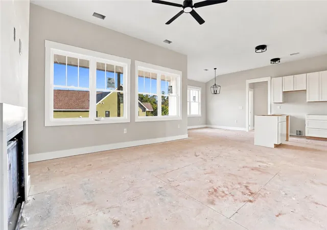 Photo 4 of Single family home for sale at 403 Anderson Ave, Westminster, SC 29693 | MLS# 20305145 | Listing updated on 2026-09-14