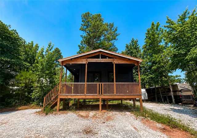 Photo 2 of Single family home for sale at 404 & 406 Kinston Loop Dr, Westminster, SC 29693 | MLS# 20306115 | Listing updated on 2026-09-11