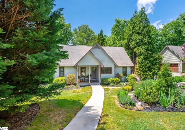 Photo 2 of Single family home for sale at 130 Raptor Way, Landrum, SC 29356 | MLS# 20306099 | Listing updated on 2026-09-12