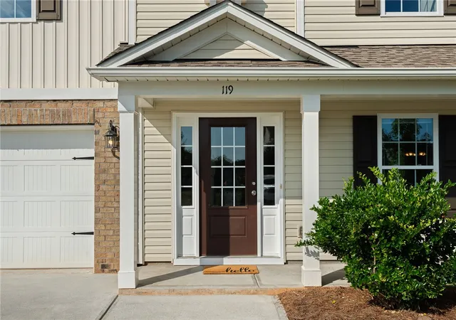 Photo 2 of Single family home for sale at 119 Sunny Point Loop, Central, SC 29630 | MLS# 20306123 | Listing updated on 2026-09-12