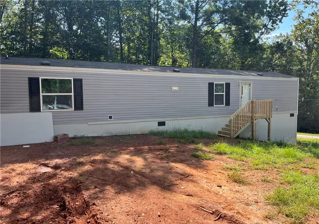 Photo 1 of Manufactured home for sale at 319 Shannanadoah Dr, Westminster, SC 29693 | MLS# 20306125 | Listing updated on 2026-09-12