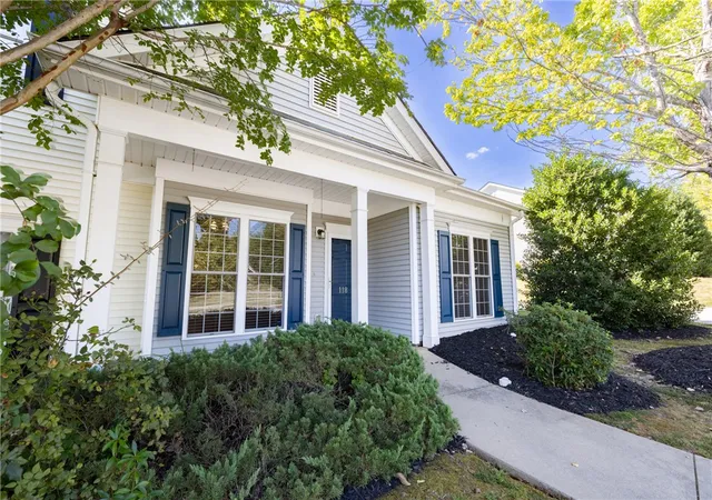 Photo 2 of Townhouse for sale at 118 Heritage Pl, Pendleton, SC 29670 | MLS# 20306132 | Listing updated on 2026-09-16