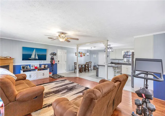 Photo 4 of Sale Pending at 411 Van Martin Rd, Anderson, SC 29621 | MLS# 20306128 | Listing updated on 2026-10-08