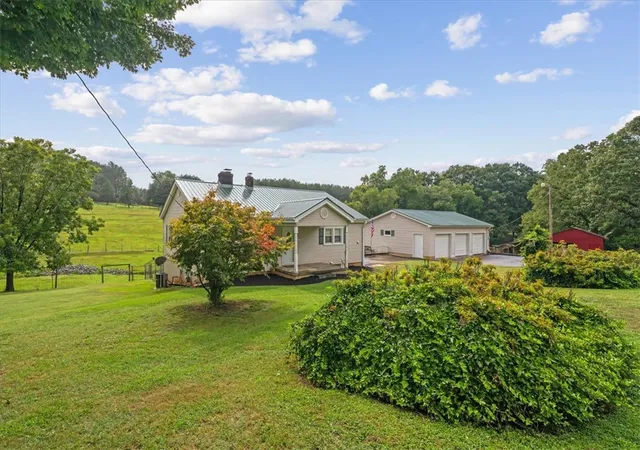 Photo 2 of Single family home for sale at (Undisclosed), Pickens, SC 29671 | MLS# 20305970 | Listing updated on 2026-09-27