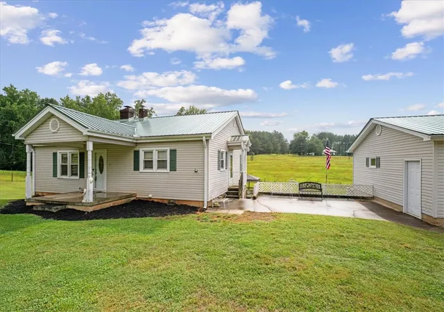 Photo 3 of Single family home for sale at (Undisclosed), Pickens, SC 29671 | MLS# 20305970 | Listing updated on 2026-09-27