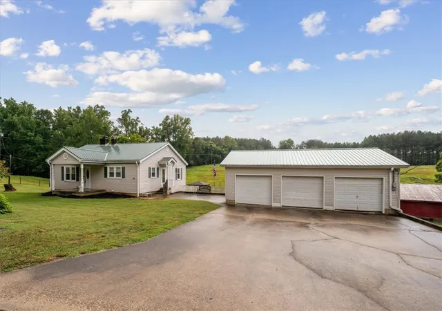 Photo 4 of Single family home for sale at (Undisclosed), Pickens, SC 29671 | MLS# 20305970 | Listing updated on 2026-09-27