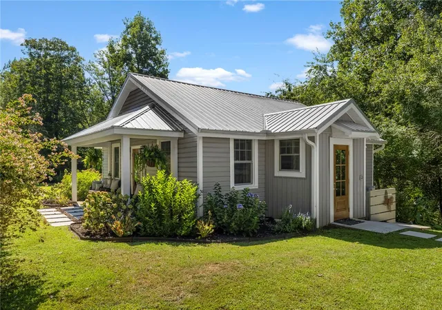 Photo 2 of Single family home for sale at 1257 Norris Hwy, Central, SC 29630 | MLS# 20306136 | Listing updated on 2026-09-19