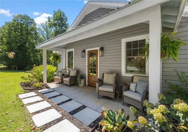 Photo 3 of Single family home for sale at 1257 Norris Hwy, Central, SC 29630 | MLS# 20306136 | Listing updated on 2026-09-19