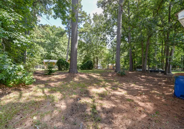 Photo 3 of Single family home for sale at 326 Windmill Cir, Greenwood, SC 29646 | MLS# 20306155 | Listing updated on 2026-09-14