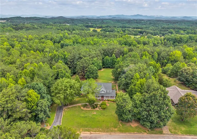 Photo 2 of Single family home for sale at 204 Long View Ln, Pickens, SC 29671 | MLS# 20306153 | Listing updated on 2026-09-14