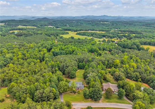 Photo 3 of Single family home for sale at 204 Long View Ln, Pickens, SC 29671 | MLS# 20306153 | Listing updated on 2026-09-14