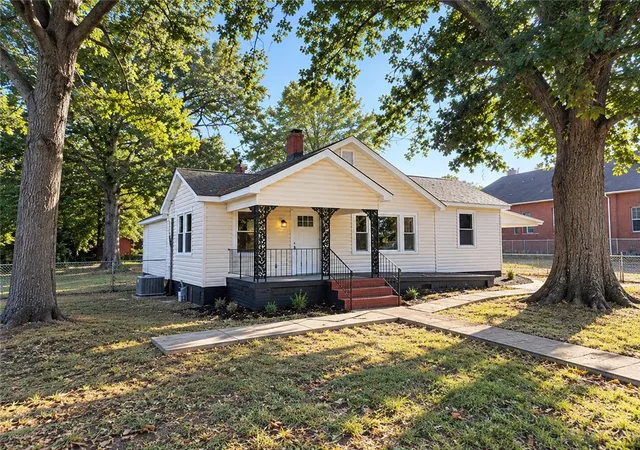 Photo 1 of Single family home for sale at 215, 246 512 4 107,etc W Roosevelt Wentzky Cathcart Cir Etc Dr, Anderson, SC 29626 | MLS# 20306135 | Listing updated on 2026-09-14